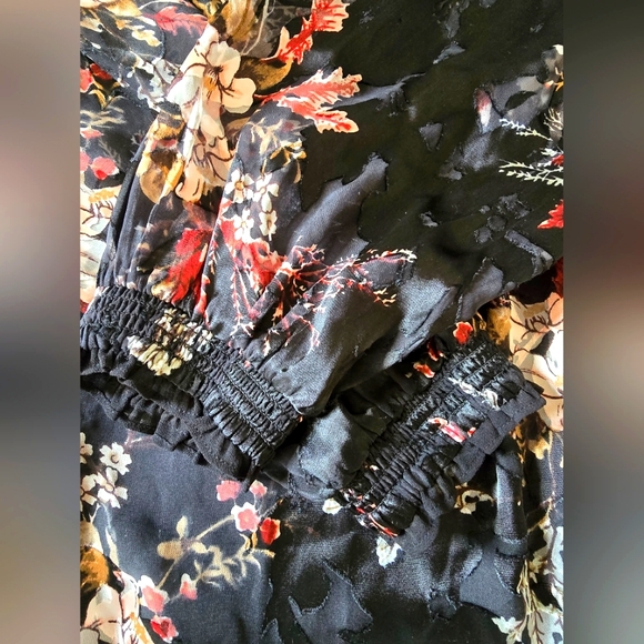 NWT White House Black Market Off Shoulder Blouse - Picture 15 of 15